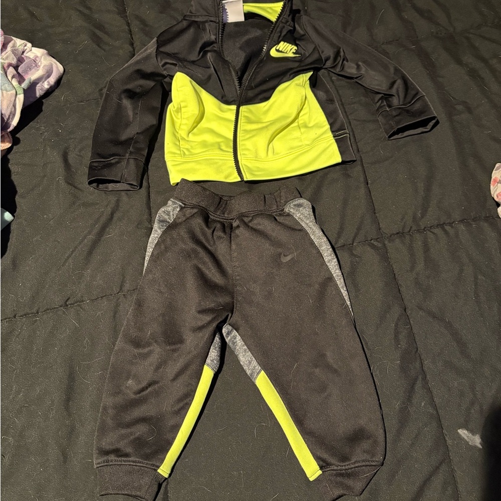 Nike Black and Lime Green Active Set
